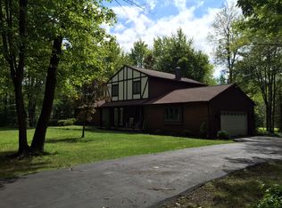 8490 Bridlehurst Trl, Kirtland, OH