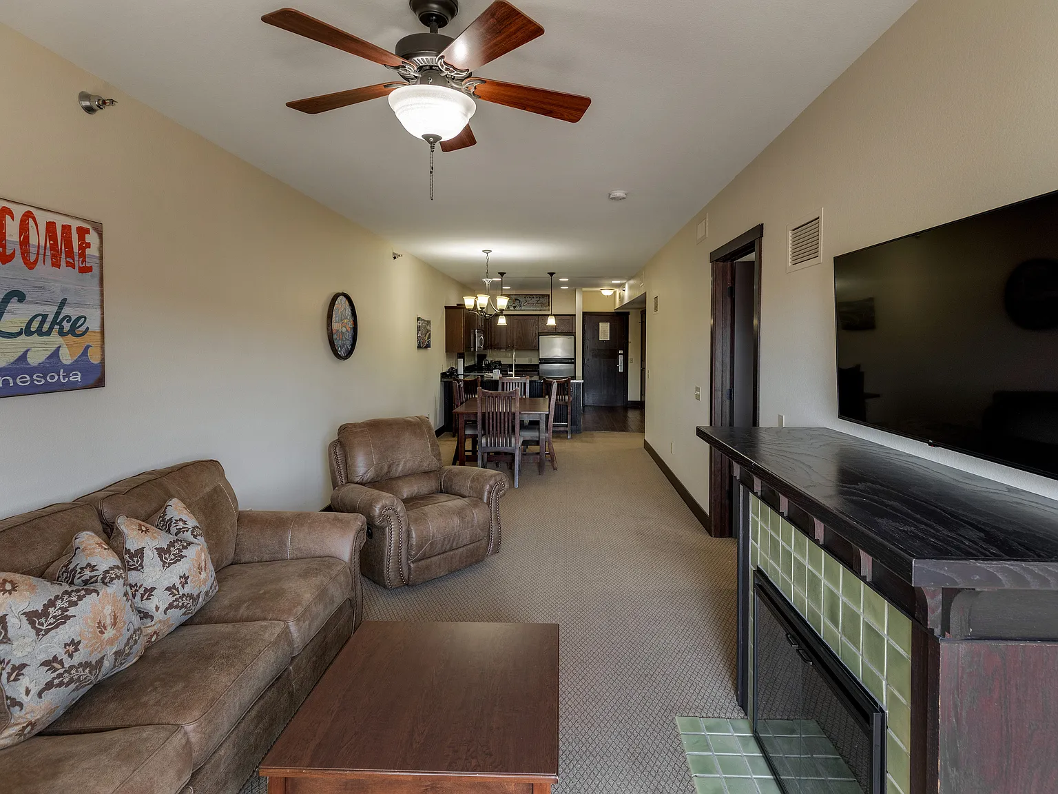 2 bed, 920 sqft, $1,800 — Photo 3