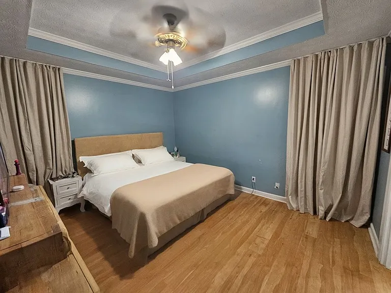 630 Alma Ct — Photo 2