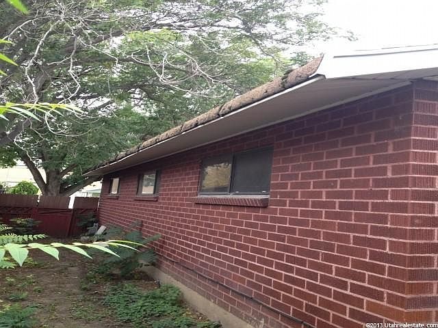 2nd image of 1271 N Catherine St