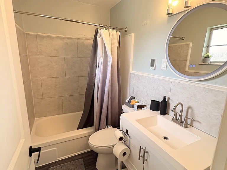 2543 Vera Ave #3 — Photo 6