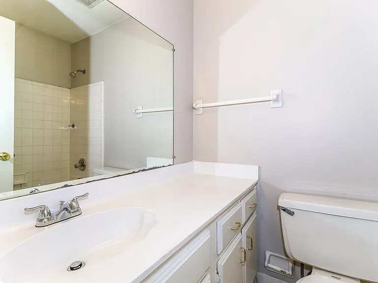 4426 Spring Harbor Dr — Photo 11