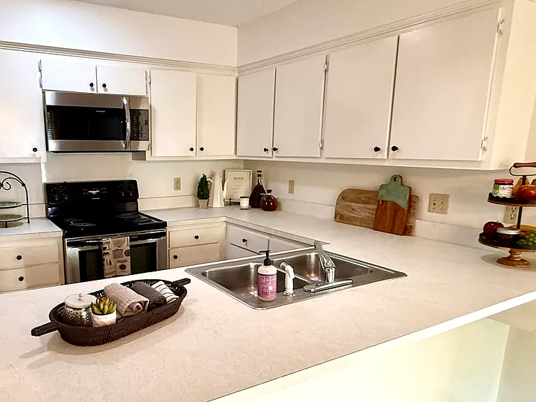766 Myhr Dr — Photo 12