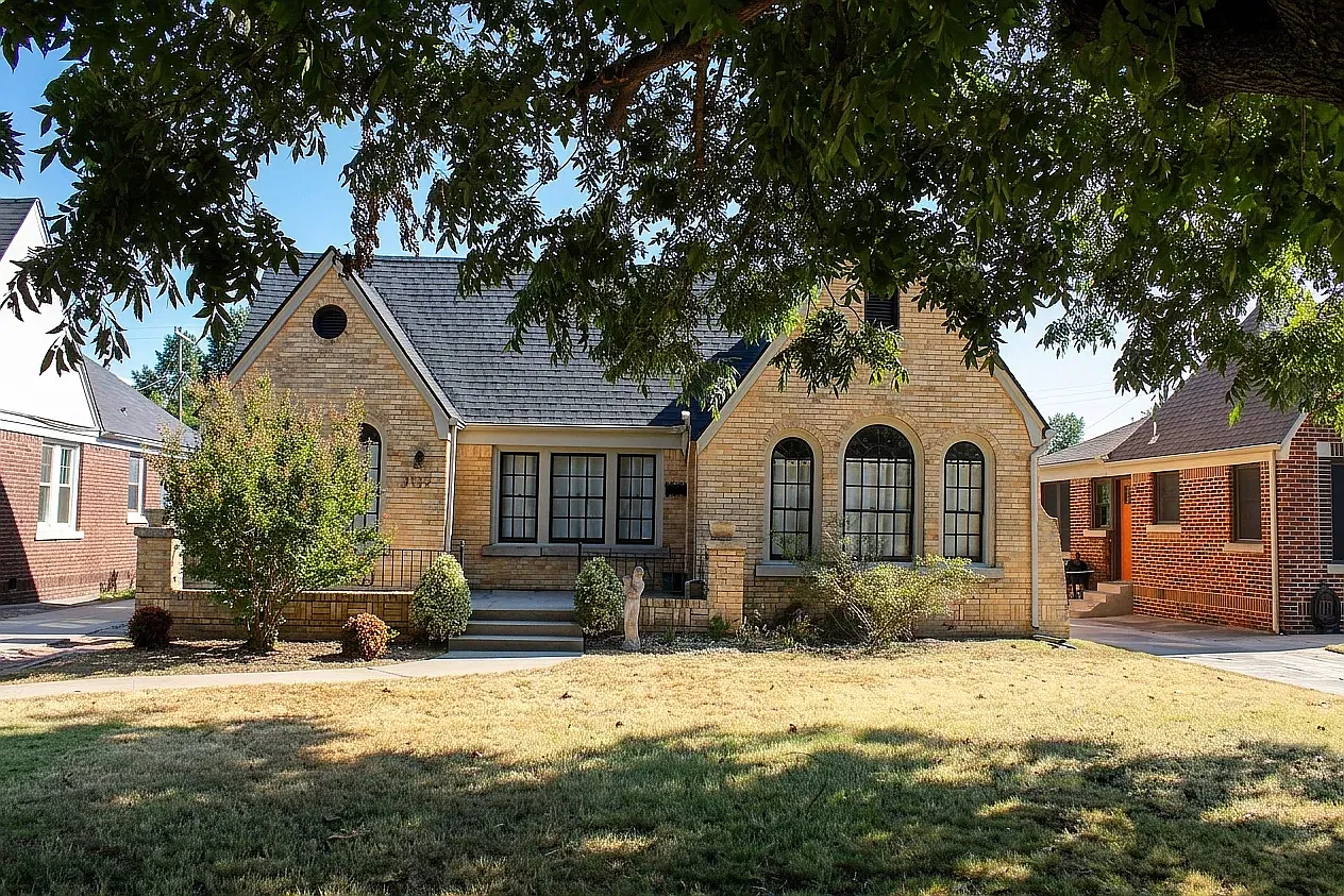 3 bed, 1426 sqft, $1,800 — Photo 1