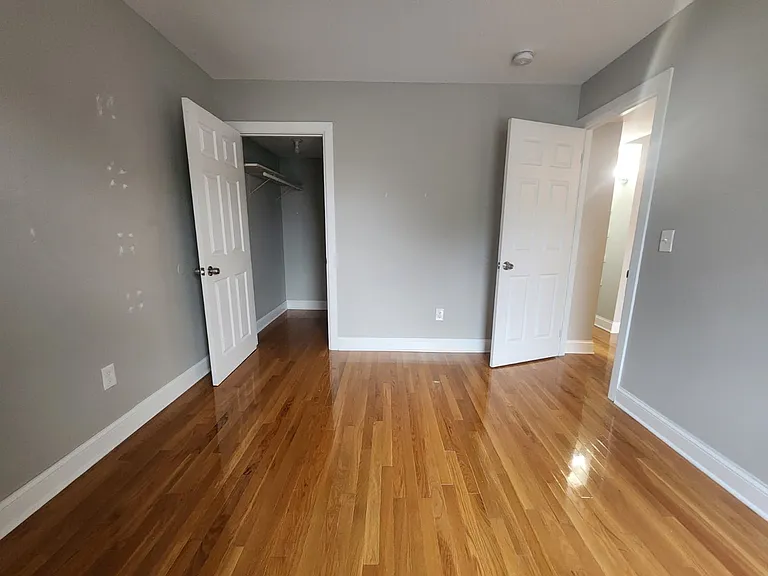 240 Sheffield Ave #10B — Photo 7