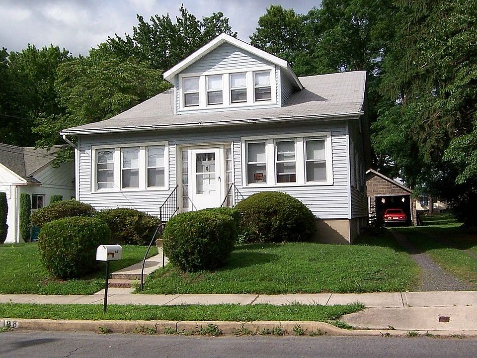 Locustwood Development on Double Lot