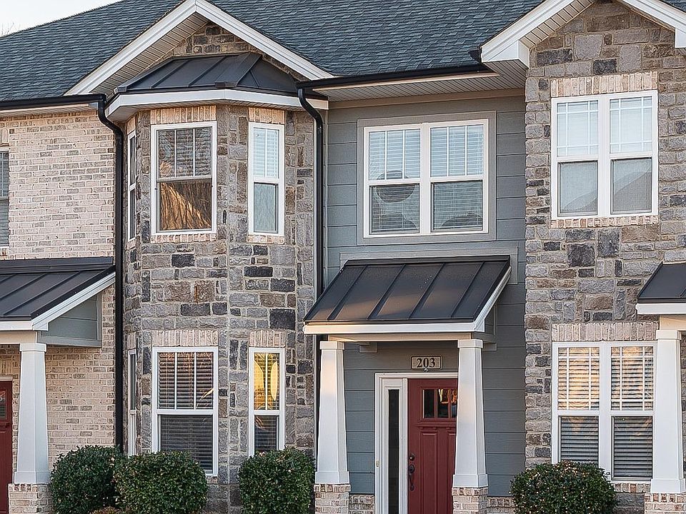 1st image of 203 Capstone Dr