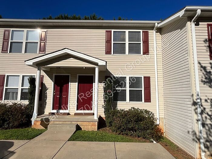 1st image of 206 W 15th St APT 4