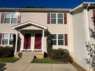 206 W 15th St APT 4, Newton, NC 28658
