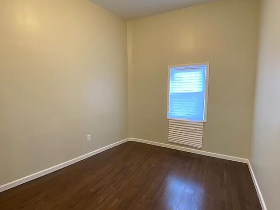 3rd image of 415 Central Ave #1R