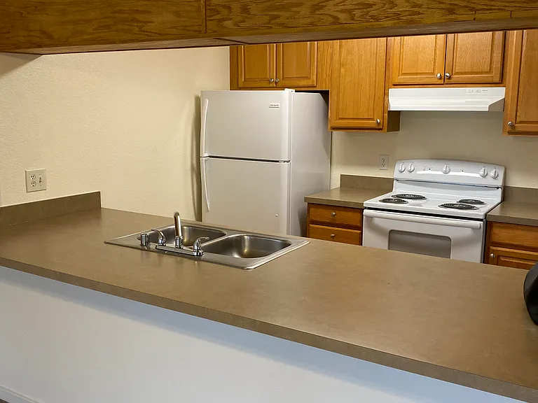 Madronas Apartments — Photo 3