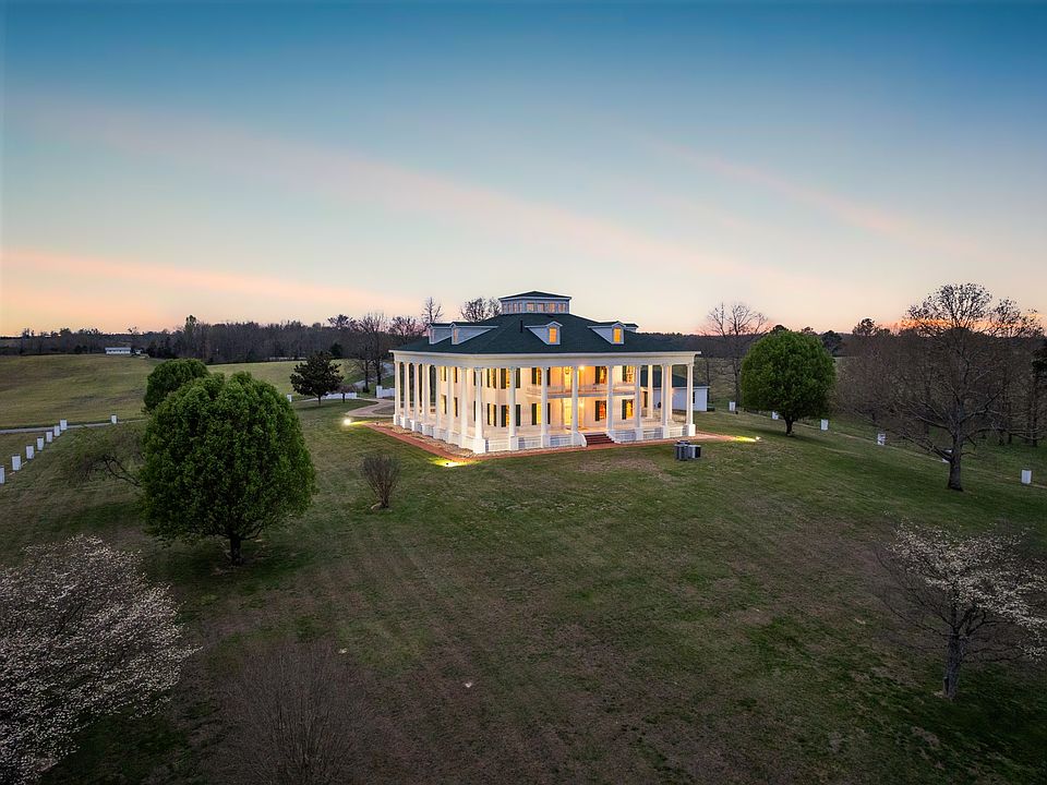 10th image of 99 Posey Cir