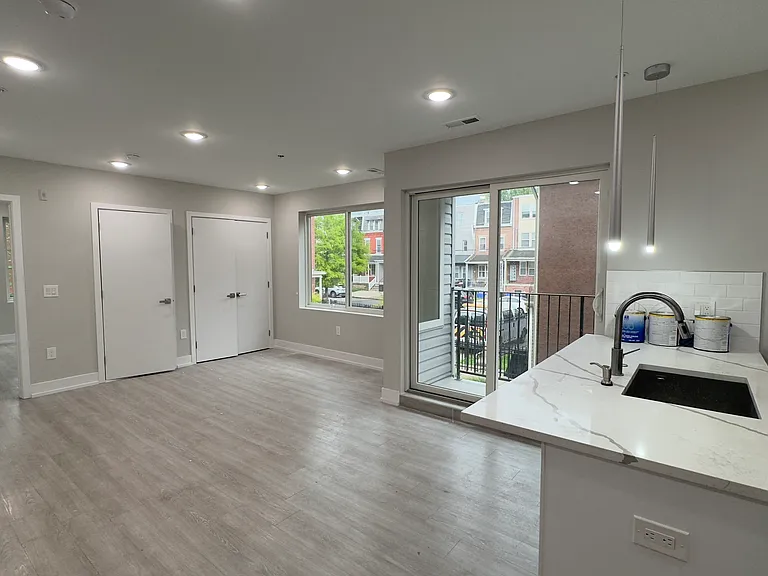 649-1 N 35th St #202A — Photo 35