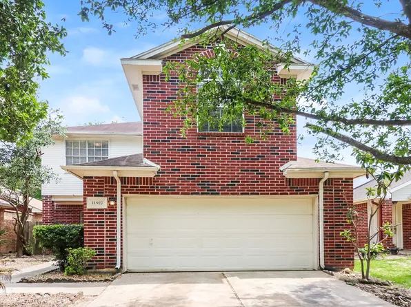 11927 Oakner Dr, Tomball, TX 77377