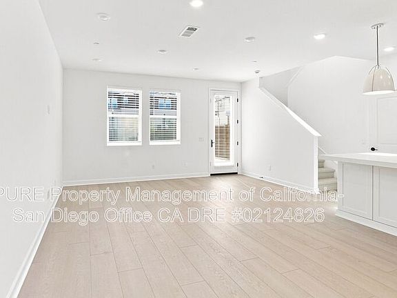 2nd image of 390 Beaker Rd