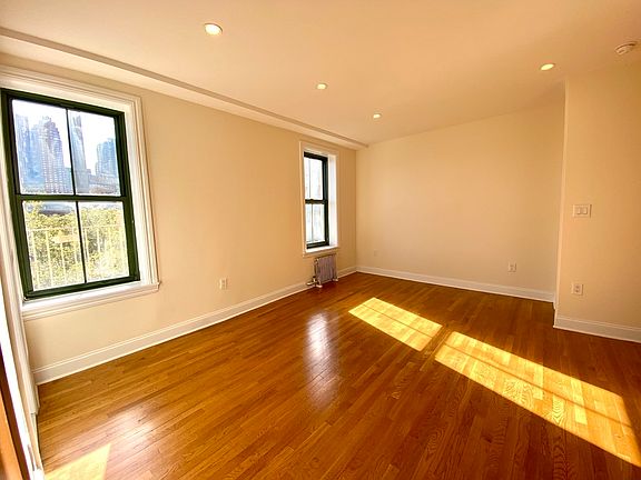 4th image of 531 E 78th St APT 6C