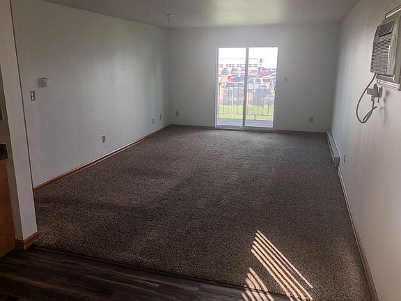 5th image of 2627 S 17th St #204