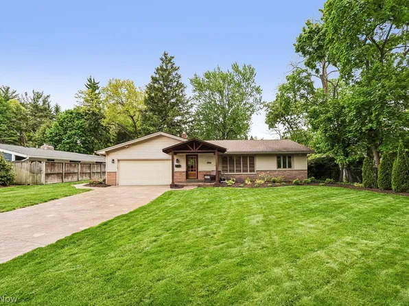 894 Westgrove Rd, Akron, OH 44303