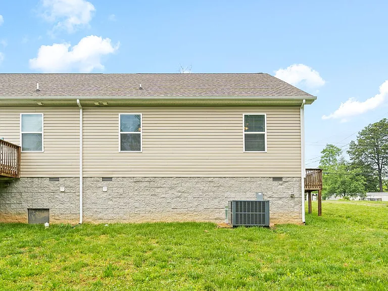 1709 Evans Rd #A — Photo 37