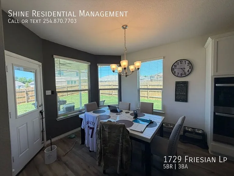 1729 Friesian Loop — Photo 21
