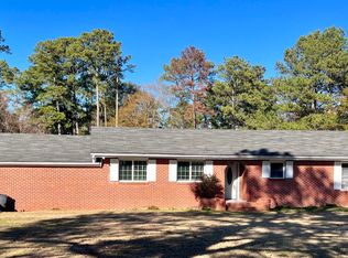 67 College Dr, Laurel, MS 39440