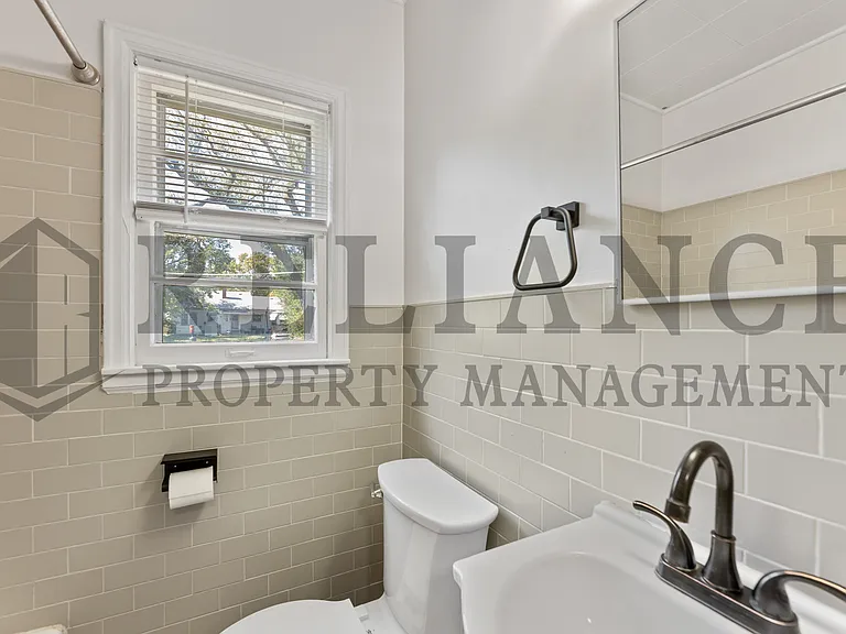 653 Harding St — Photo 18