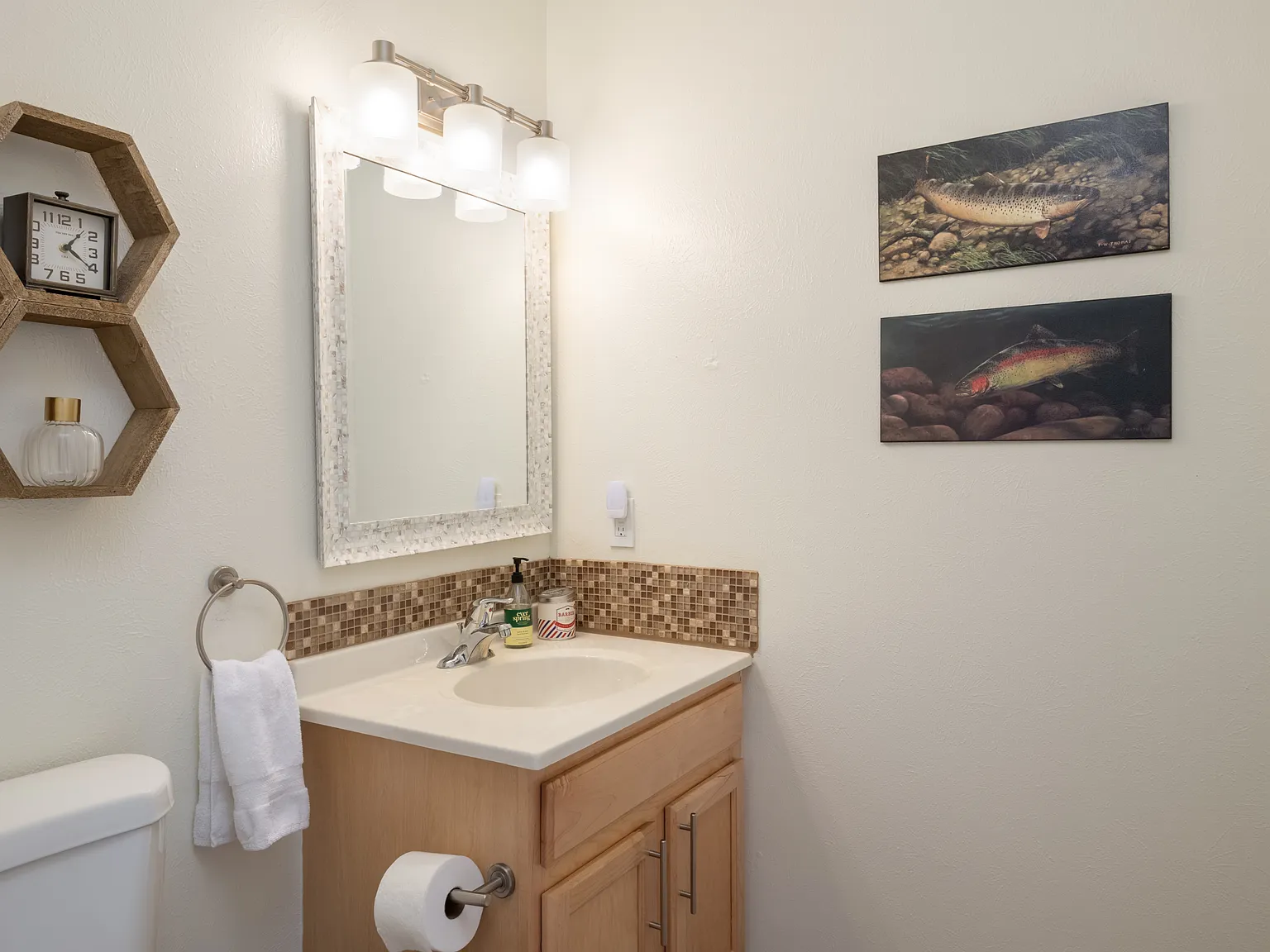 3 bed, 2.5 bath, 1554 sqft, $3,250 — Photo 4