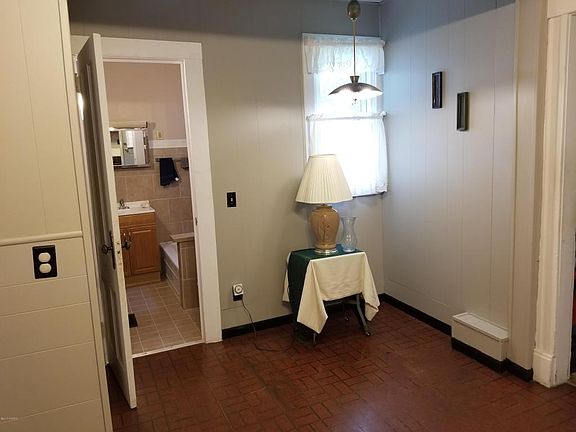 4th image of 431 S O'Keefe St