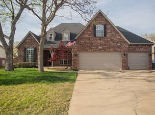 605 W 37th Pl, Sand Springs, OK 74063