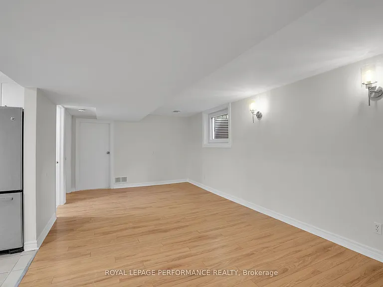 940 Brant St #LOWER — Photo 9