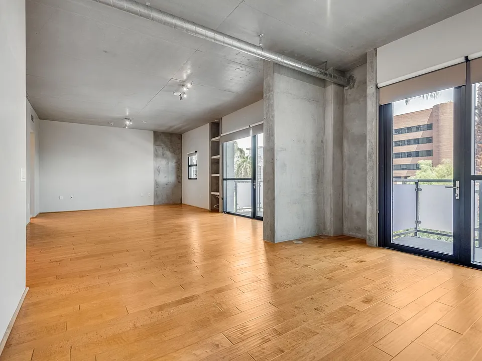 353 E Bonneville Ave #365