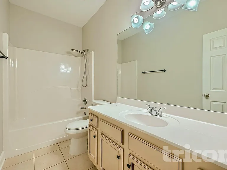 87 Thomas Place Dr — Photo 10