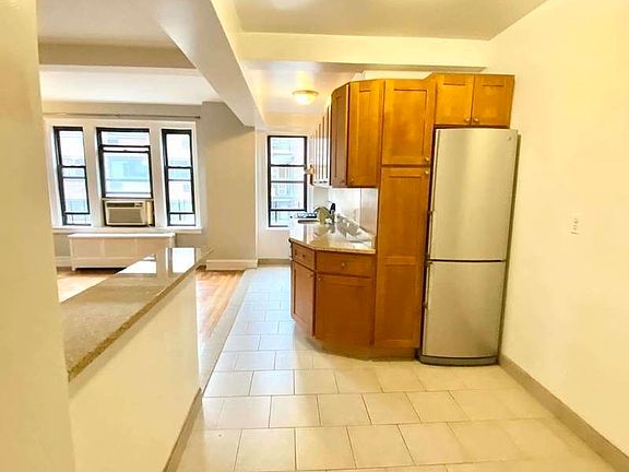 4th image of 127 W 96th St #11FF