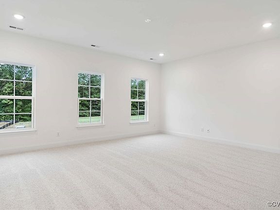 4th image of 260 Amburn Ln