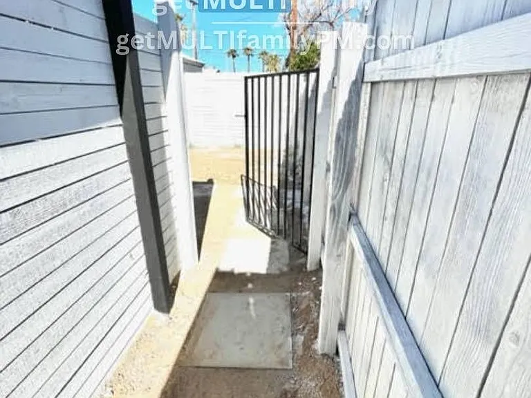 1402 E McKinley St #B — Photo 15