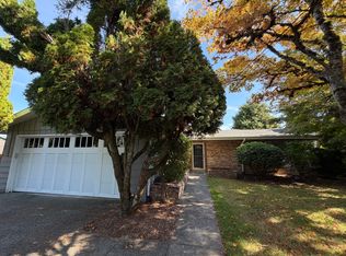4130 92nd Ave SE, Mercer Island, WA 98040