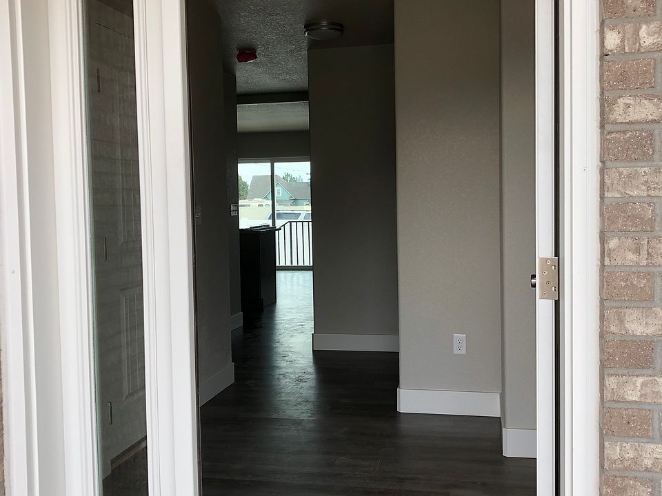 1st image of 8334 Wellington Blvd