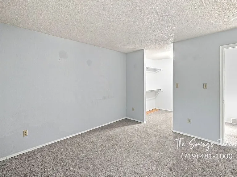 4349 Hunting Meadows Cir — Photo 15