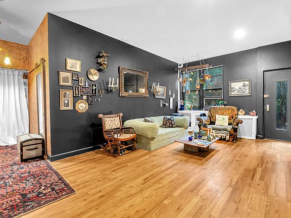 4th image of 513 E 5th St APT 1B