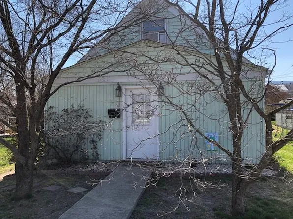 608 N Commerce Ave, Waynesboro, VA 22980