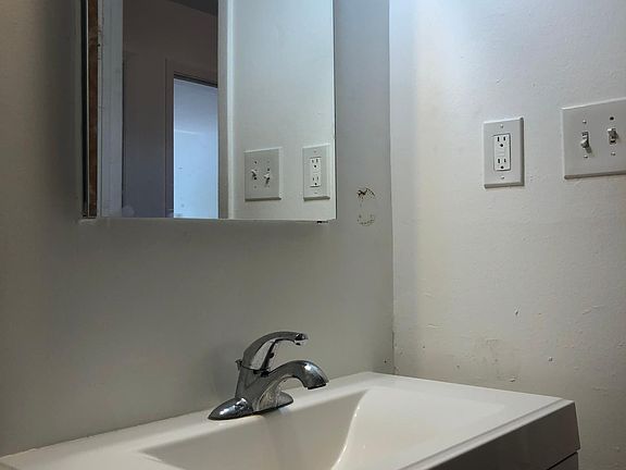4th image of 7911 157th Ave Floor 2
