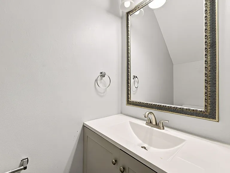 839 Dalewood Dr — Photo 9
