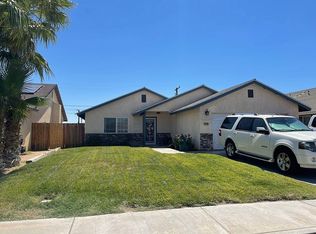1532 S Yorktown St, Ridgecrest, CA 93555