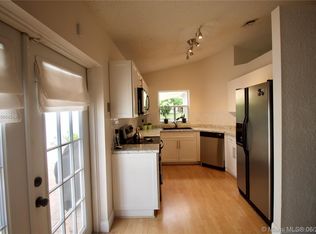 355 NW 107th Ave, Hollywood, FL 33026