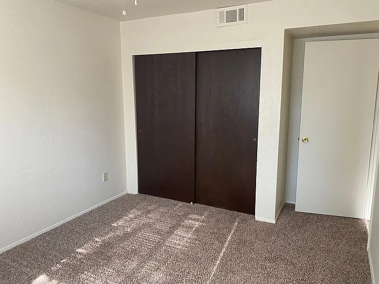 1124 Layton Rd — Photo 9
