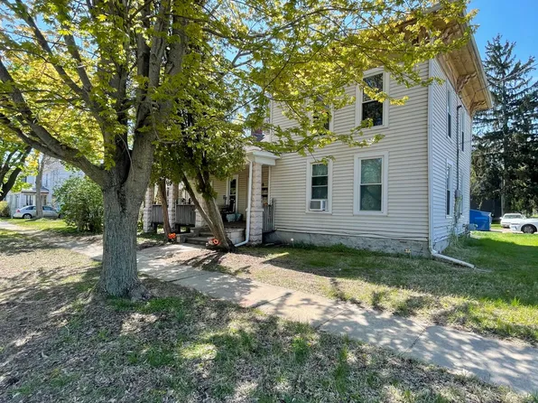 102 Paw St #1, Paw Paw, MI 49079