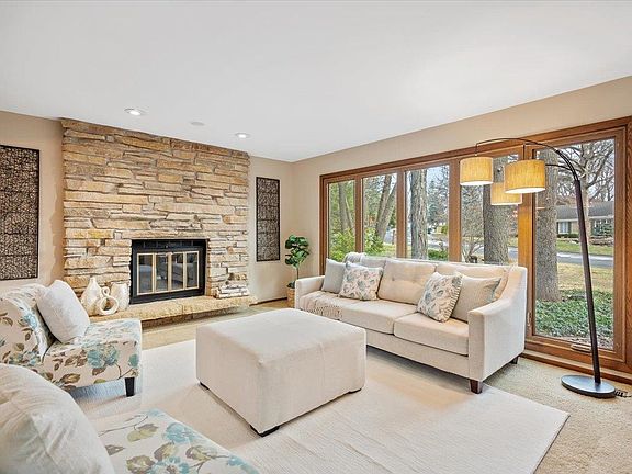 5th image of 5841 Timber Ridge Trl