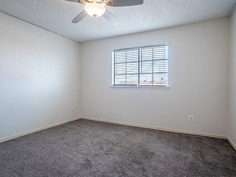 7041 Falling Leaf Cir — Photo 22