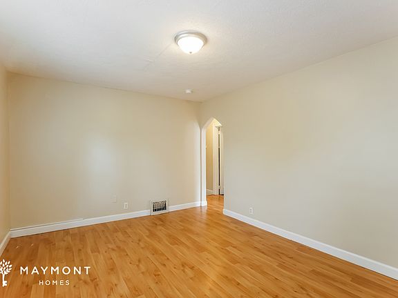 5th image of 6827 Greismer Ave