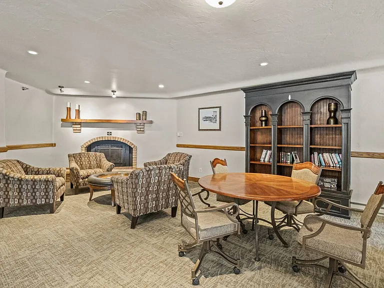Building's Lounge